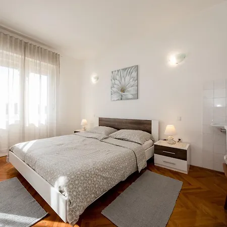 Sabina & 3* Barbat na Rabu
