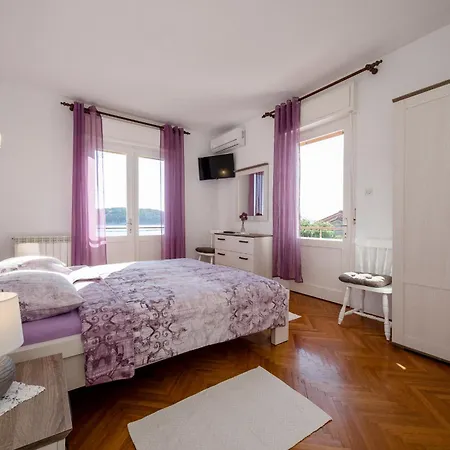 Vendégház Sabina & 3*