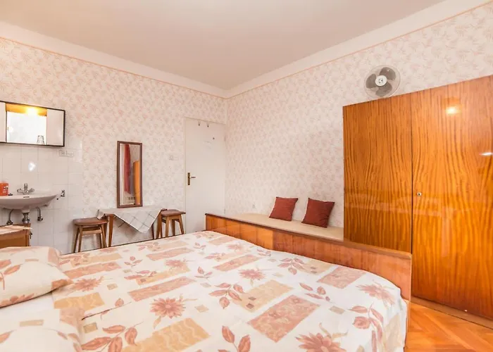 Gostinjska kuća B&B Sabina Rooms & Apartments 3*