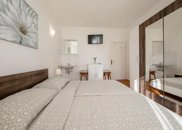 Gostinjska kuća B&B Sabina Rooms & Apartments 3*