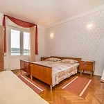 Sabina & 3*