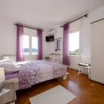 בית הארחה Sabina & 3*