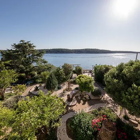 B&B Sabina Rooms & Apartments 3*