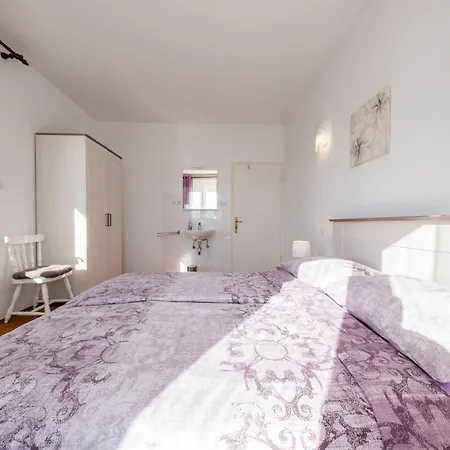 B&B Sabina Rooms & Apartments 3*