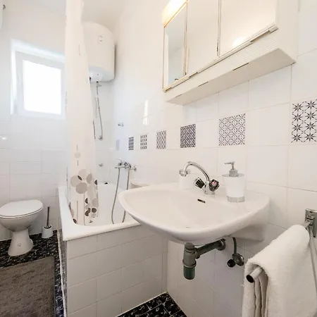 Gasthof B&B Sabina Rooms & Apartments 3*