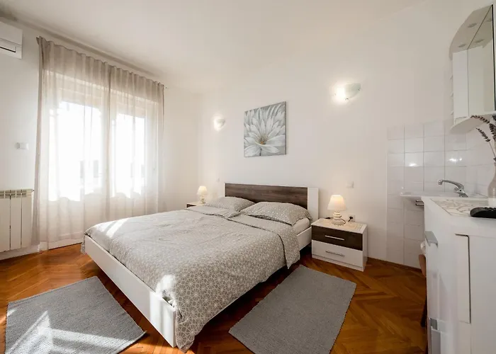 Sabina & 3* Barbat na Rabu